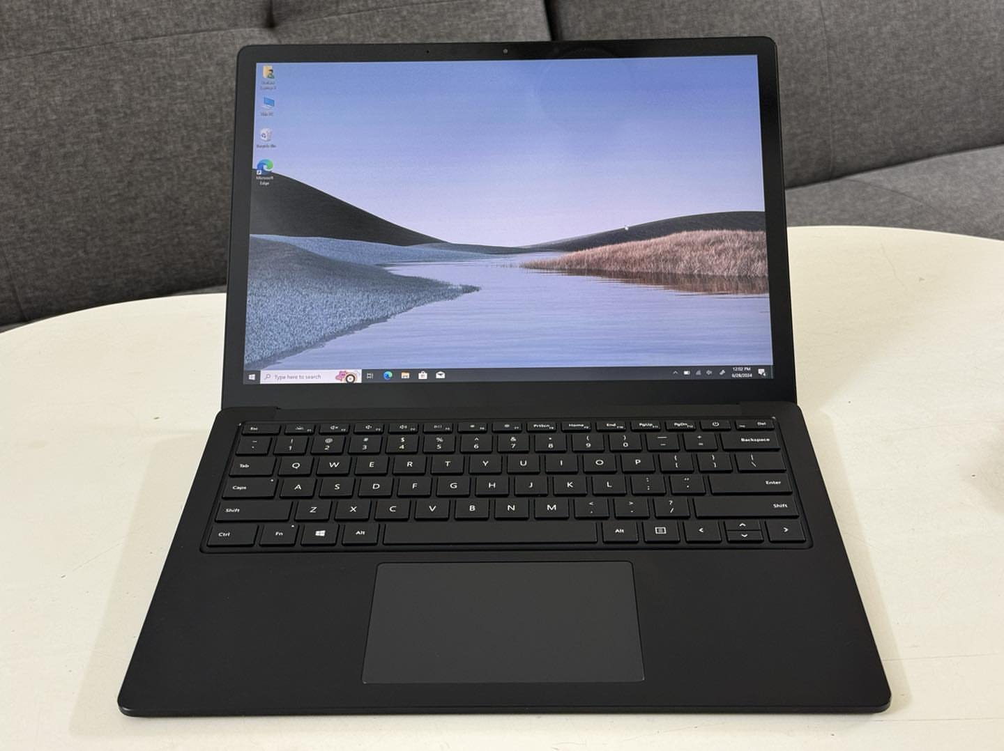 Microsoft Surface Laptop 3 i5 10th Gen 8GB / 16GB RAM Β· 256GB / 512GB SSD