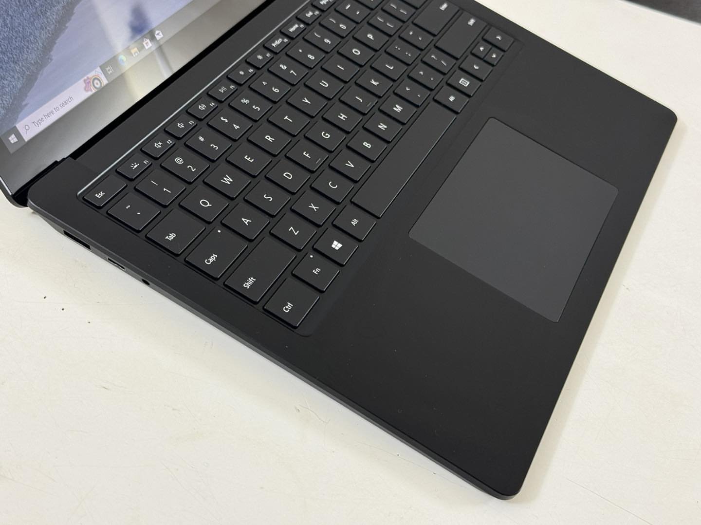 Microsoft Surface Laptop 3 i5 10th Gen 8GB / 16GB RAM Β· 256GB / 512GB SSD - Image 3