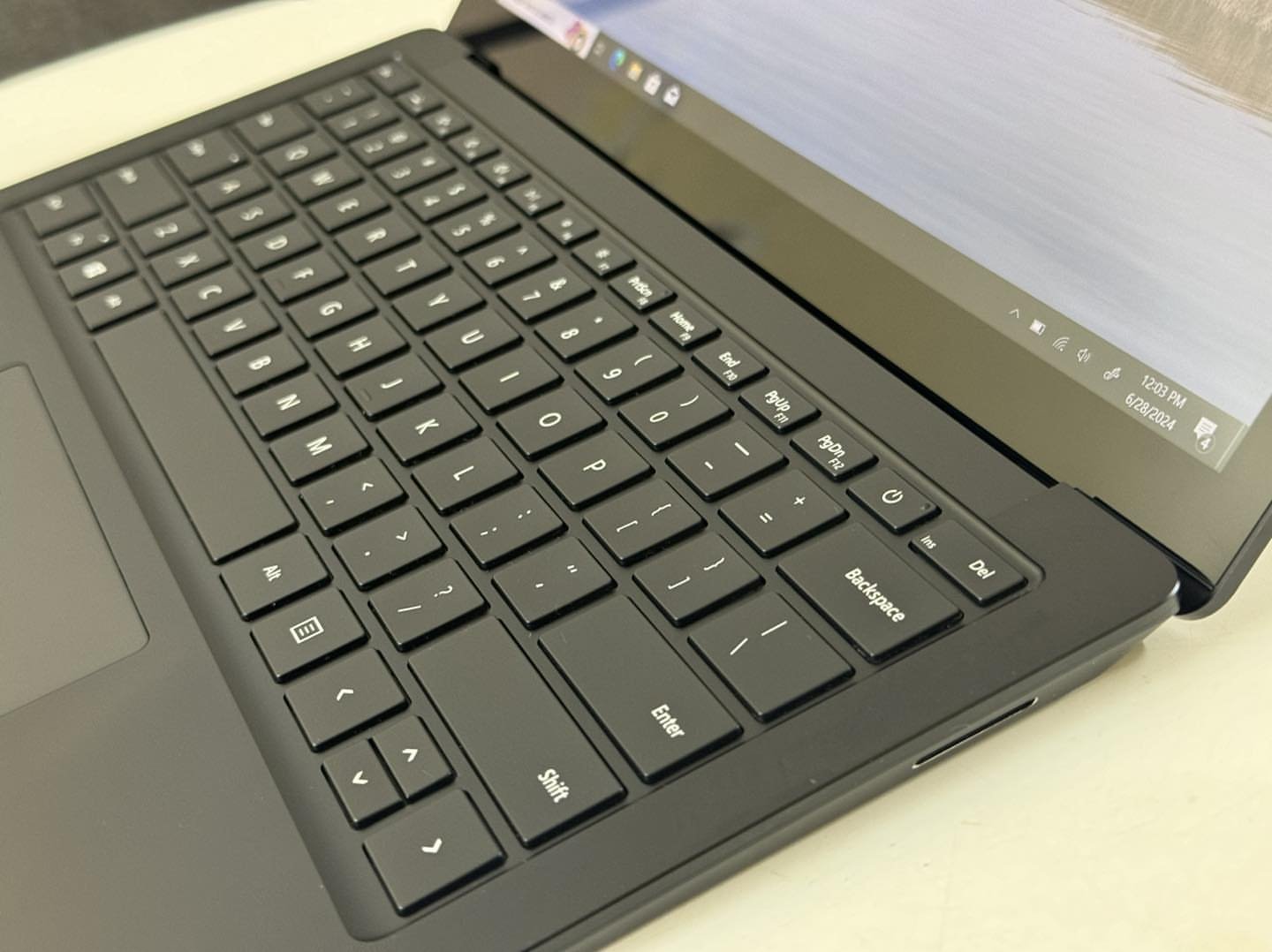 Microsoft Surface Laptop 3 i5 10th Gen 8GB / 16GB RAM Β· 256GB / 512GB SSD - Image 5